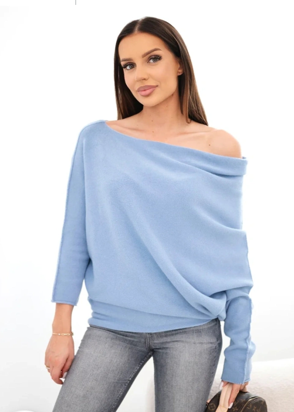 Sweter nietoperz